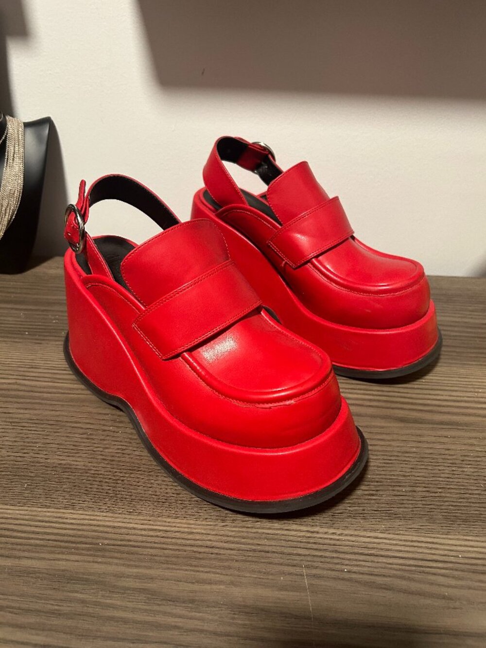 Red Delia Wedges
